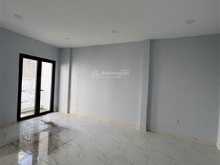 Pháp lý chuẩn  nhà 2 tầng  chỉ 2.3 tỷ  hẻm xe hơi  vị trí thuận tiện