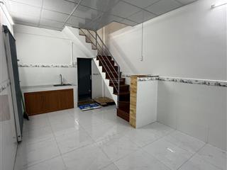 Cho thuê nhà nguyên căn, khu vực quận 4, gần chợ xóm chiếu