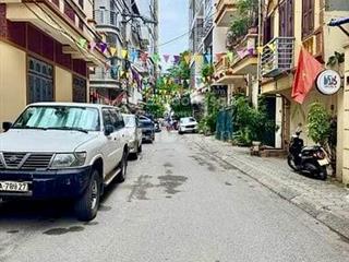 Cần bán nhà phố lạc long quân, tây hồ. dt 65m2 x 5t, mt 4,5m. đường ô tô tránh nhau, cách mp 10m