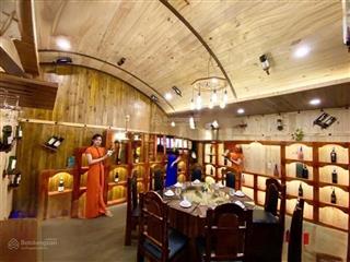 Cho thuê nhà làm nhà hàng diện tích 1225 có vew sông và phòng lạnh