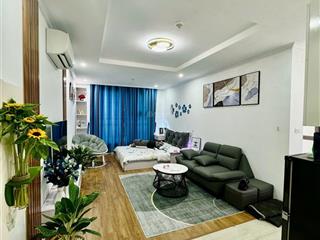 Bán căn studio green bay garden tầng trung view hồ, full nội thất.