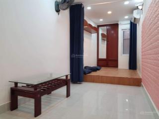 Nguyễn văn cừ, 3 tầng 4pn 4wc, giảm còn 5,2 tỷ thương lượng