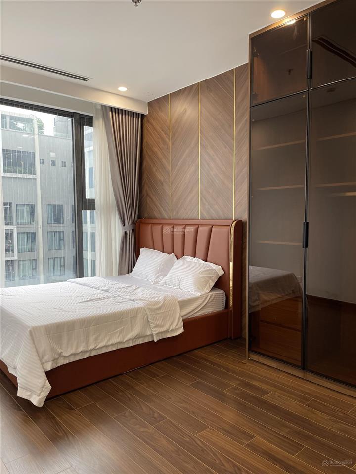 Chính chủ bán căn 2n2vs, 60,5m2, giá 6,55 tỷ tại tòa a masteri west heights, full đồ, sẵn sổ