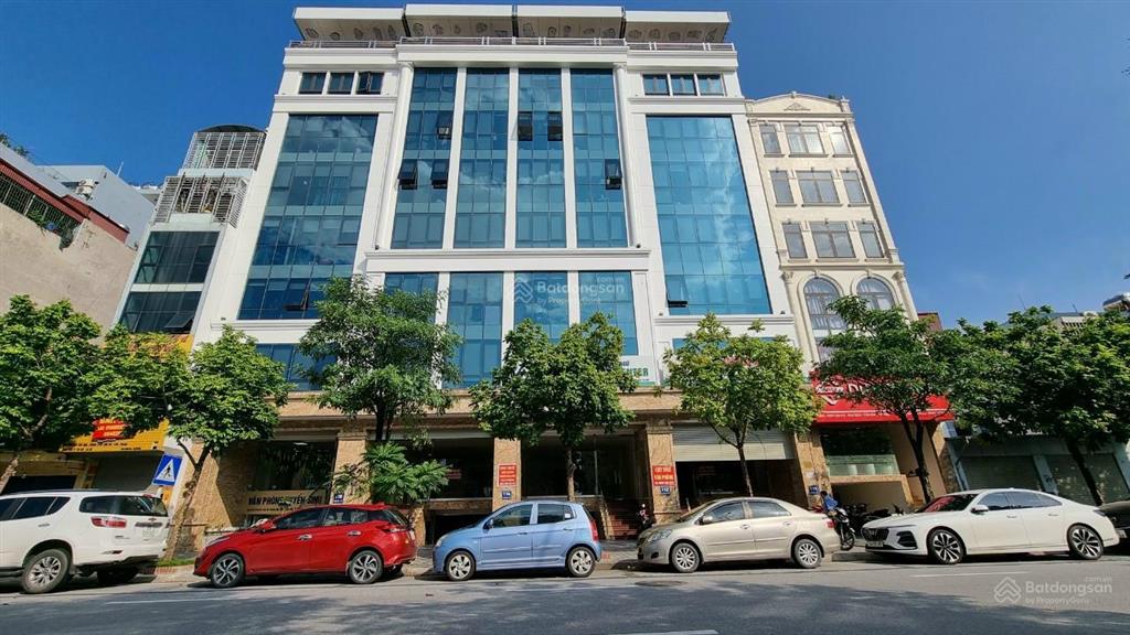 Chính chủ cho thuê văn phòng 120m2 tại trần vỹ
