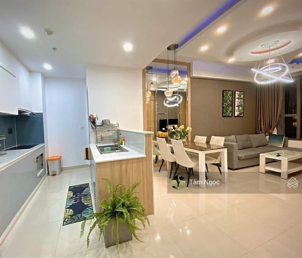 Chủ nhà kẹt tiền cần bán gấp cc river gate q4  74m2  2pn, 2wc  giá 1 tỷ 910