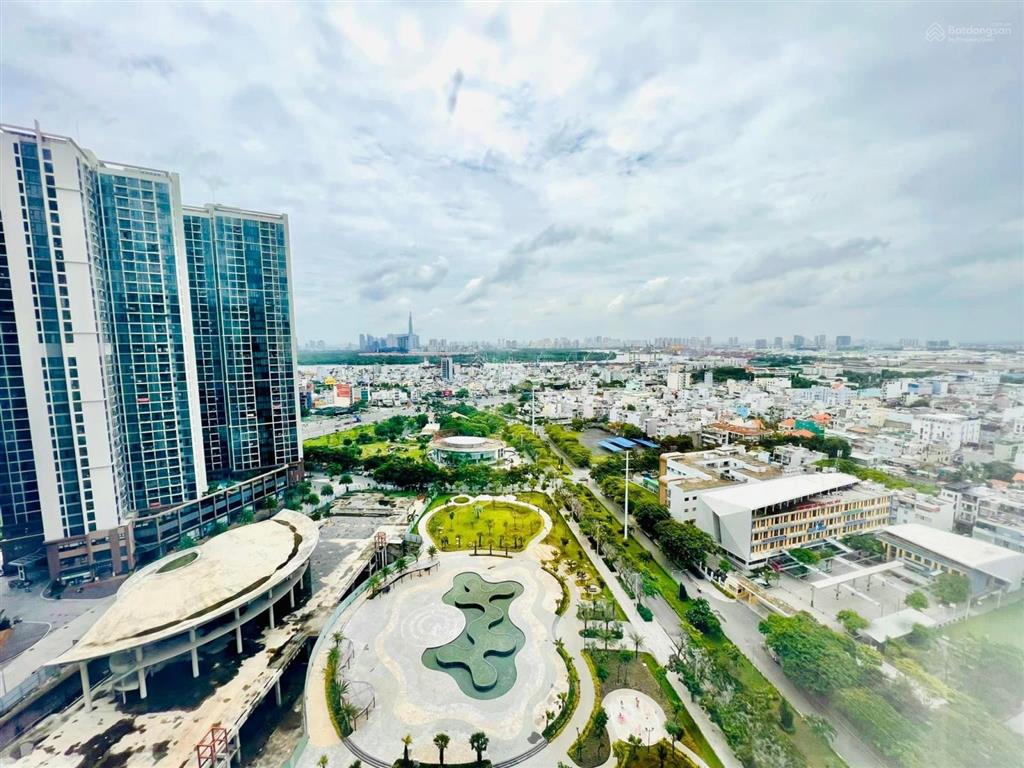 Chủ nhà cần bán gấp cc eco green sg q7  75m2  2pn, 2wc  giá 2 tỷ 310