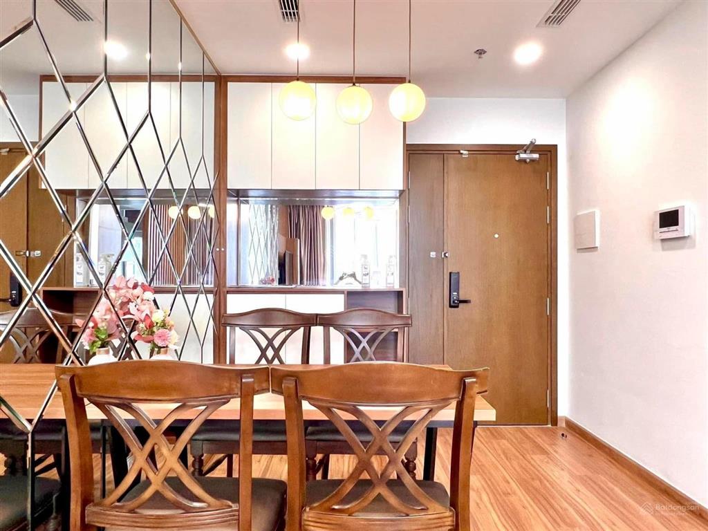 Chủ nhà cần bán gấp cc eco green sg q7  75m2  2pn, 2wc  giá 2 tỷ 310