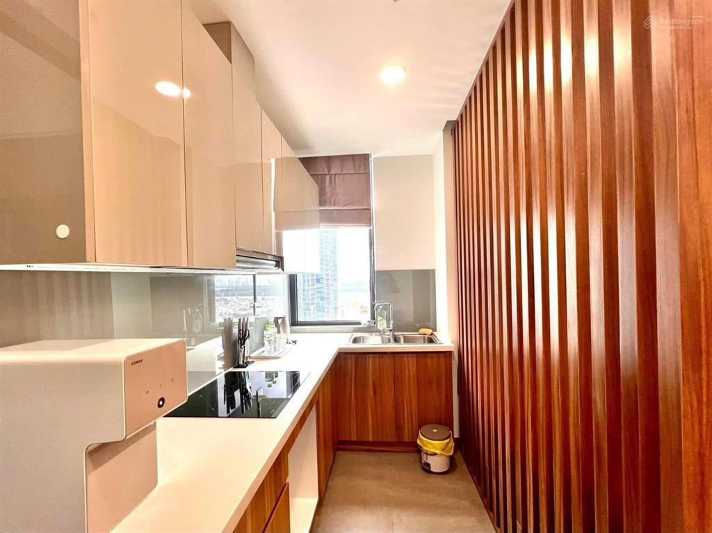 Chủ nhà cần bán gấp cc eco green sg q7  75m2  2pn, 2wc  giá 2 tỷ 310