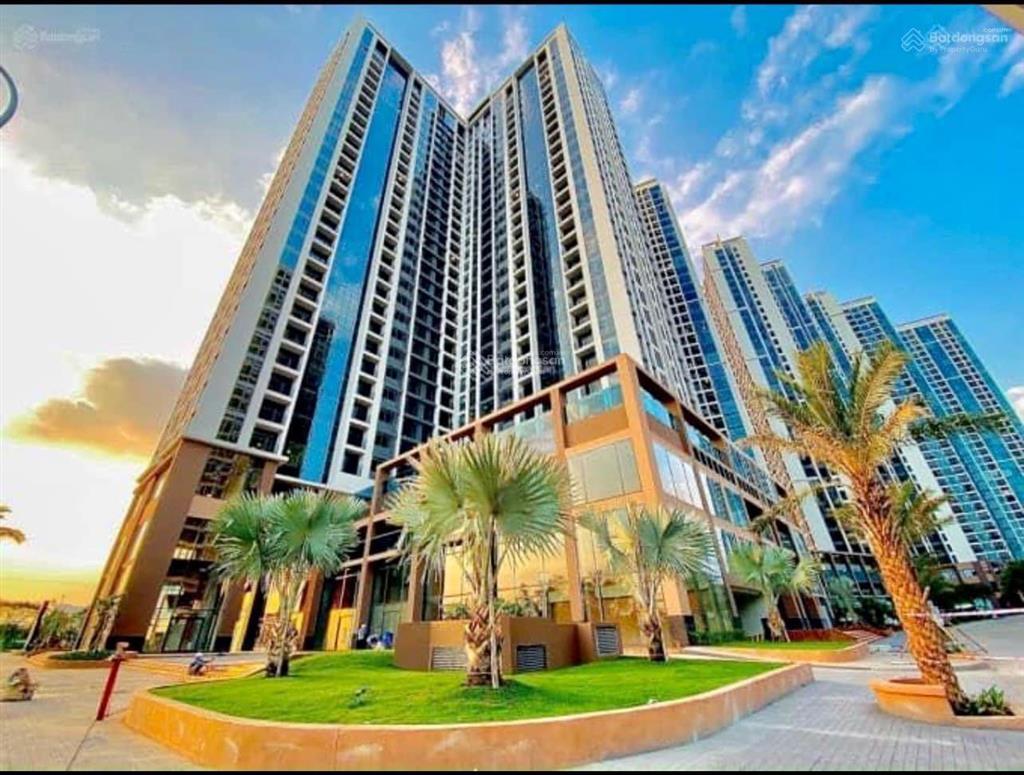 Chủ nhà cần bán gấp cc eco green sg q7  75m2  2pn, 2wc  giá 2 tỷ 310