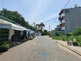 Mặt tiền trường lưu lô đất 1.589m², vừa ở vừa kinh doanh cực tiện lợi