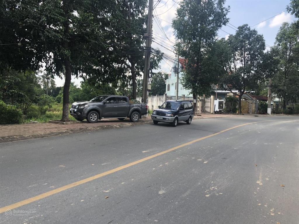 Bán đất mt nguyễn tri phương, chánh nghĩa, thủ dầu một, bình dương, 194.3m2 full thổ cư, hot!