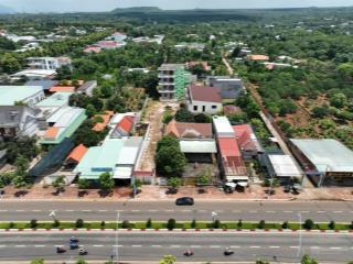 Vị trí 3 mặt tiền vip nhất ngãi giao  huyện châu đức 2722m, có sẳn 1 khách sạn, nhà hàng