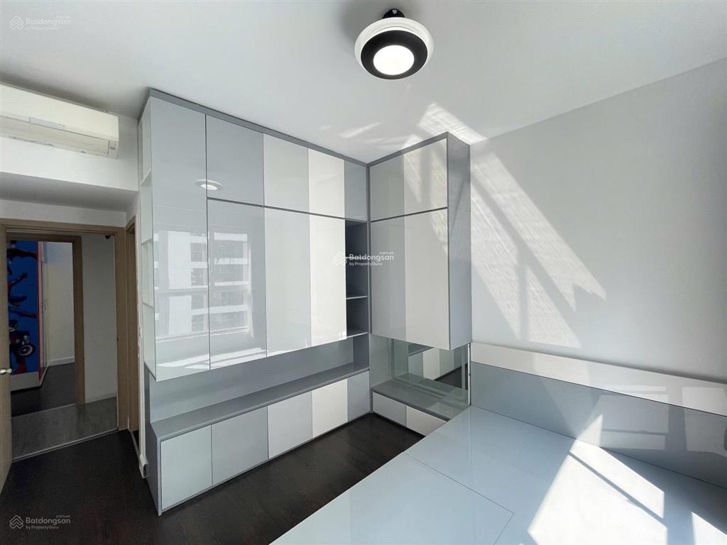 Bán căn hộ kingston officetel. diện tích 45m2. giá chỉ 3,1tỷ