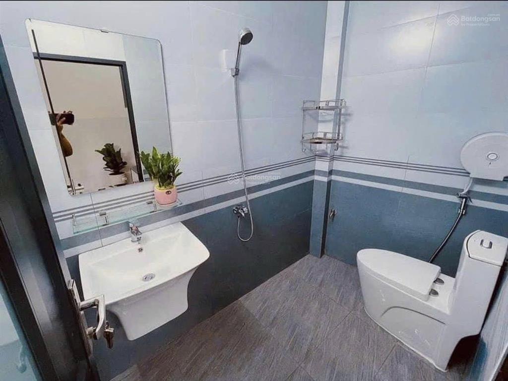 Bán nhà (5x20m)100m2 gần bệnh viện sát bên chợ bờ đất mới đang cho thuê 22 triệu giá 840 triệu