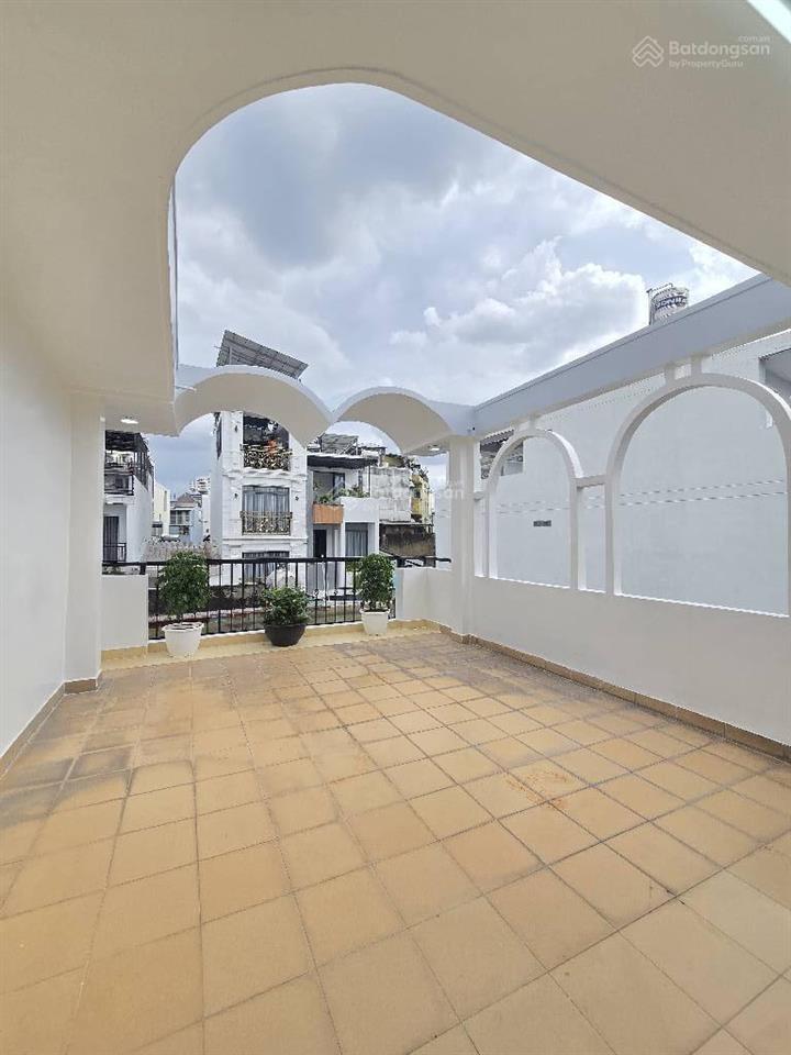 Siêu vị trí cung đường thời trang  ngay lê văn sỹ  4x12m  4 tầng