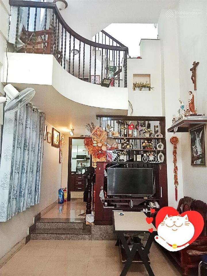 Bán nhà siêu phẩm phú nhuận  1 trục sát mặt tiền  5 tầng xe hơi đỗ cửa  diện tích đẹp  nở hậu