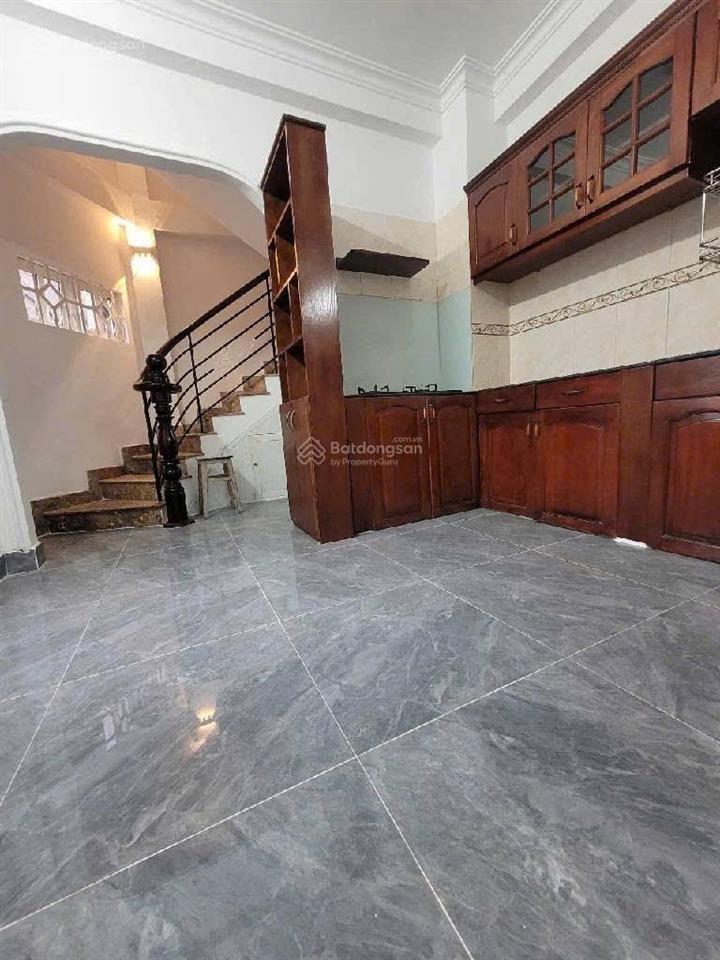 Bán nhà gần chợ cây quéo p.5 phú nhuận cách 1 căn ra mặt tiền, 110m2 dtsd, 4pn chủ gấp trong tuần