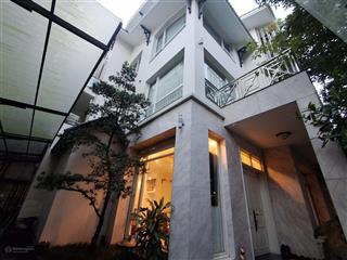 Bán biệt thự 179m2 mặt tiền 12,3m 68tỷ