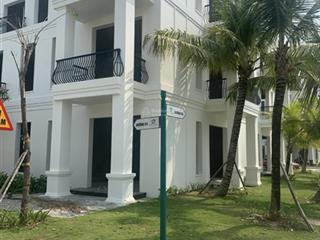 Cần tiền bán căn biệt thự gốc 2 mặt tiền trực chinh b5 diện tích 109,2m2 . dự án west lakes