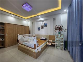 Biệt thự cổ điển view biển ngay bãi tắm tân trà 9.5 tỷ tl