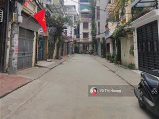 Nhà đẹp hoàng quốc việt 82m2, phân lô, ô tô tránh, vỉa hè, kinh doanh, ô chờ thang máy, 30 tỷ