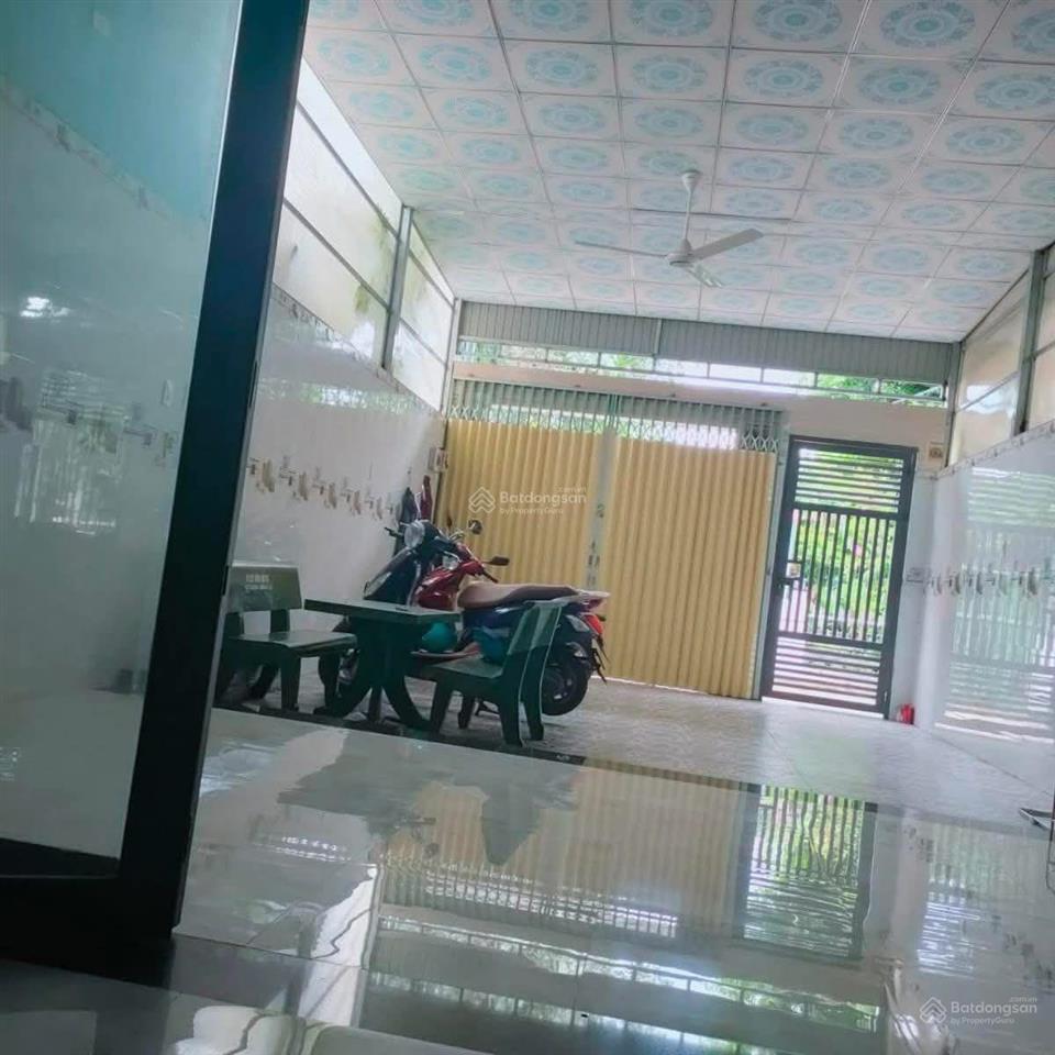 Bán trả nợ! nhà xây 5 năm, ít ở mới, 160m2, xây kiên cố (hình), ql20 giá 2t