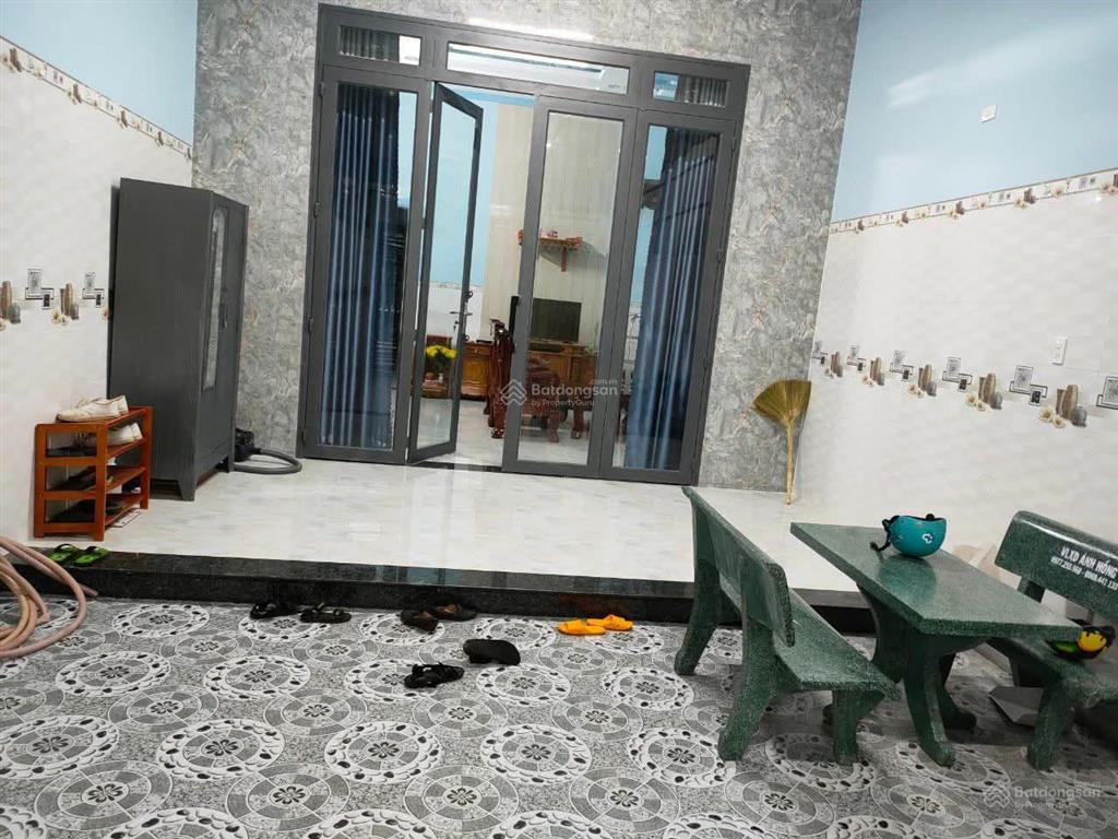 Bán trả nợ! nhà xây 5 năm, ít ở mới, 160m2, xây kiên cố (hình), ql20 giá 2t