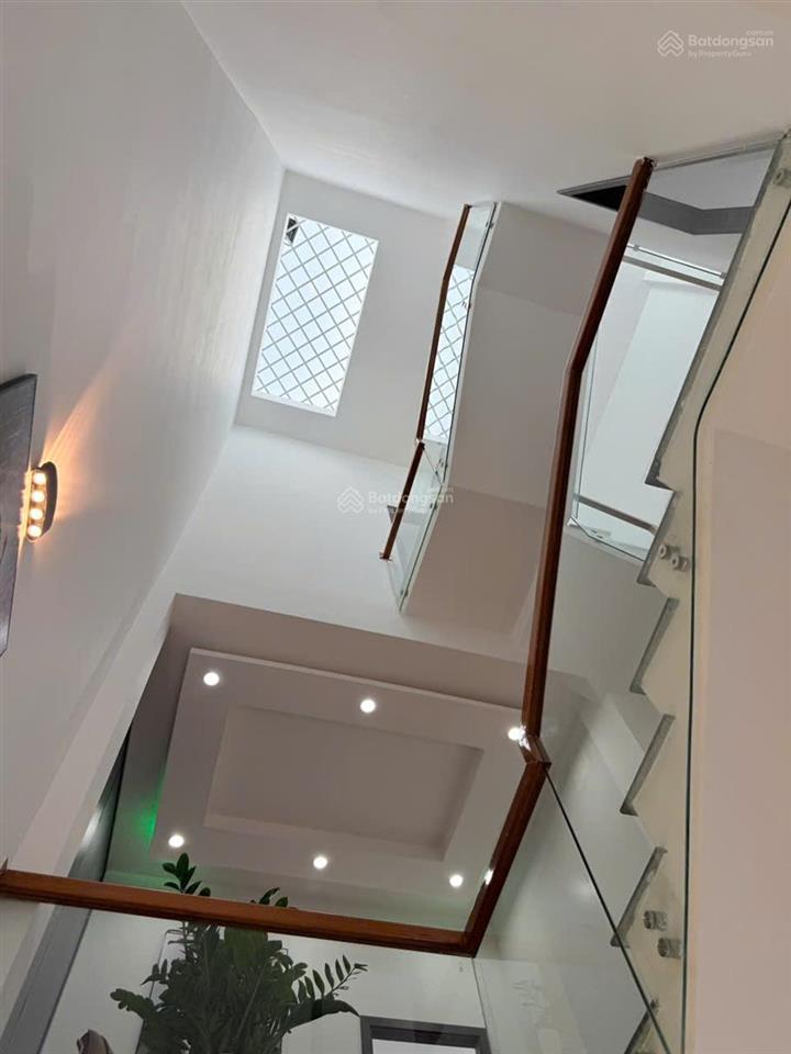 Hẻm xe tải nơ trang long, p.13  dt lớn 81m2  4.5x18  4 tầng, thiết kế lệch tầng  chỉ 9.15 tỷ tl