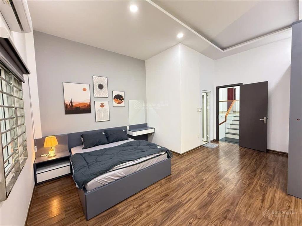 Hẻm xe tải nơ trang long, p.13  dt lớn 81m2  4.5x18  4 tầng, thiết kế lệch tầng  chỉ 9.15 tỷ tl