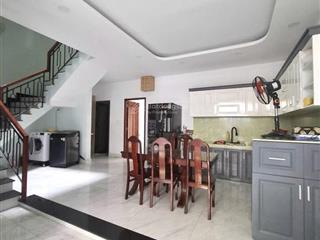 Hxh 5m cách mạng tháng 8, q. 3  dt lớn 84.3m2  ngang 4.3m, nở hậu phong thuỷ 8m  không lộ giới