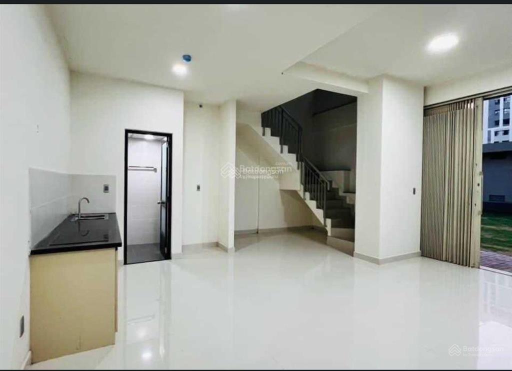 Cho thuê shophouse ehome mặt tiền block a1  b1, waterpoint 7tr
