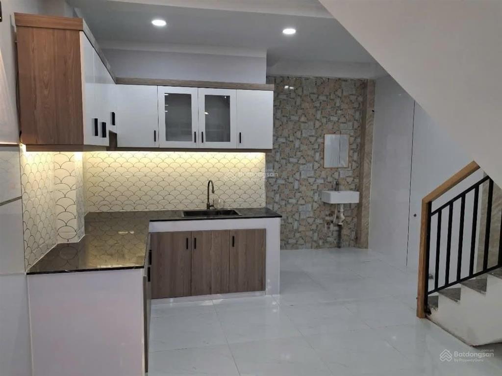 Có ngay nhà 3 tầng 73,1m2, đường xe hơi tận nhà đường tân khaiquận 11 đang cho thuê 21tr