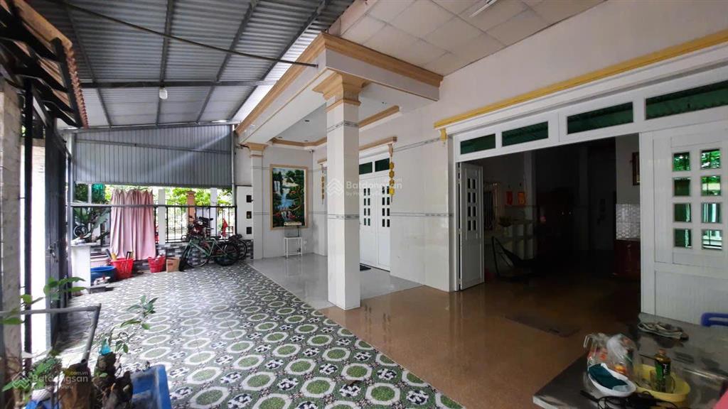 Bán nhà ngay chợ tam thôn hiệp, cần giờ, 190m2, hướng ra sông lòng tàu.