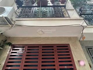 Giao dịch nhanh cho khách thiện chí  mua đất tặng nhà, ngõ chính phố ngọc thụy