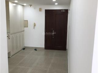 Bán cc hùng vương plaza, 130m2, 3pn, 3wc, 18 triệu, q5, hcm