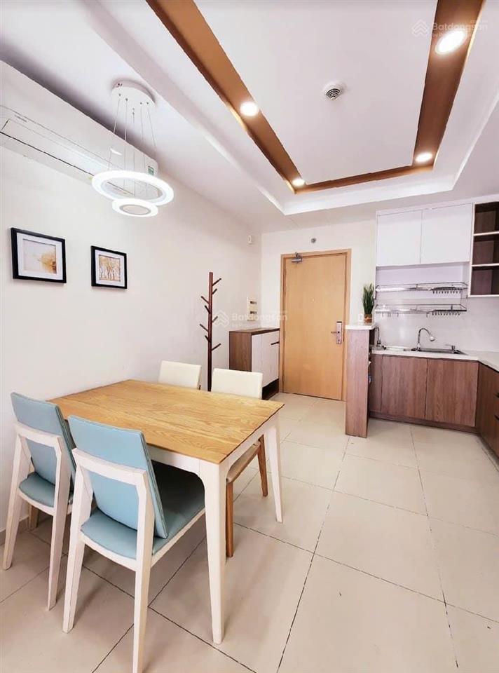 Bán căn hộ cc screc quận 3, 2 phòng ngủ, dt 81m2, giá 6 tỷ 8 view đông nam nắng nhẹ, mát quanh năm