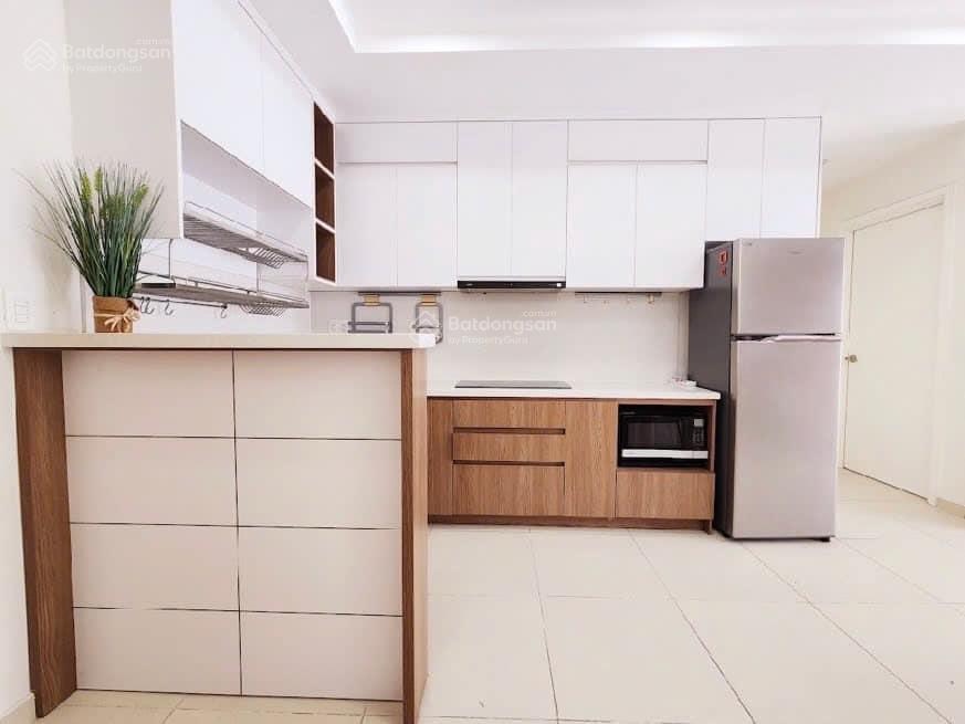 Bán căn hộ cc screc quận 3, 2 phòng ngủ, dt 81m2, giá 6 tỷ 8 view đông nam nắng nhẹ, mát quanh năm