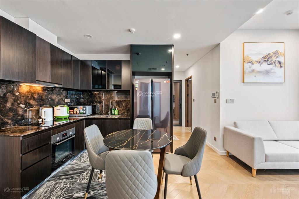 Cho thuê cc 2pn 2wc giá ưu đãi tại oriental plaza 10 triệu, 83m2, tân phú, hcm