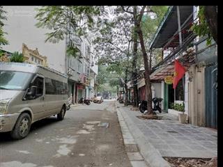 Bán nhà mặt ngõ trần quốc hoàn 40m2, mặt tiền 5.6m, 5 tầng 1 nhà ra phố, ôtô 7 chỗ vào 13.95 tỷ