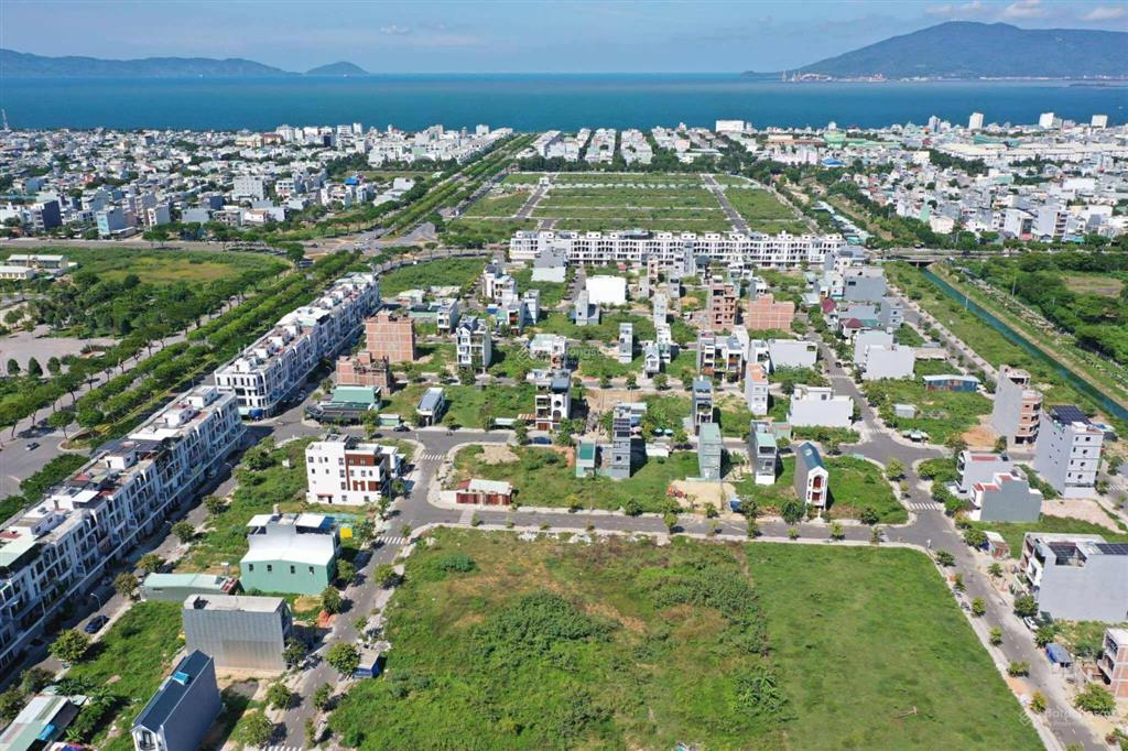 Bán đất gần biển nguyễn tất thành, đà nẵng  đối diện trung tâm hành chính quận liên chiểu