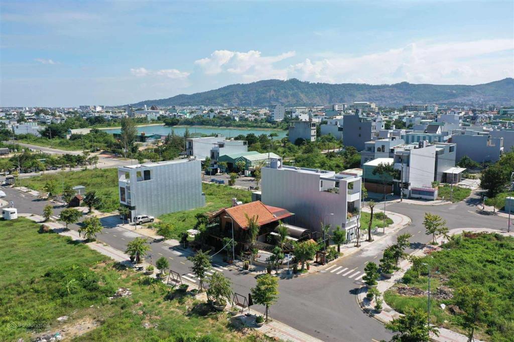 Bán đất gần biển nguyễn tất thành, đà nẵng  đối diện trung tâm hành chính quận liên chiểu