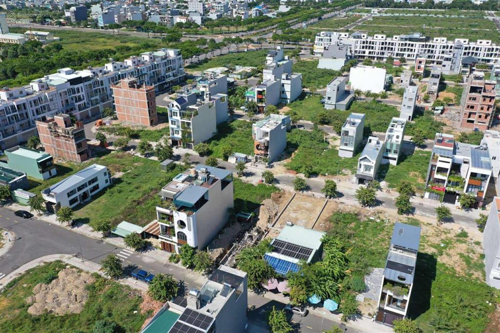 Bán đất đường 7m5 đối diện quận liên chiểu, đà nẵng  gần biển nguyễn tất thành.