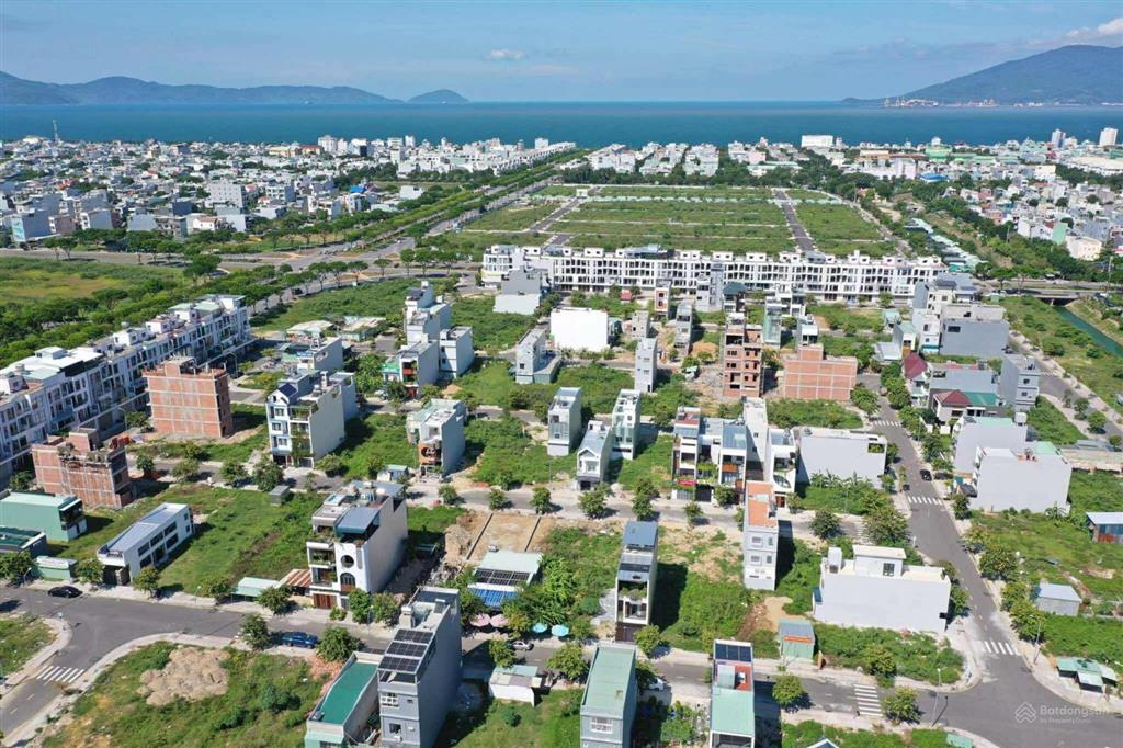 Bán đất đối diện trung tâm quận liên chiểu  gần biển nguyễn tất thành