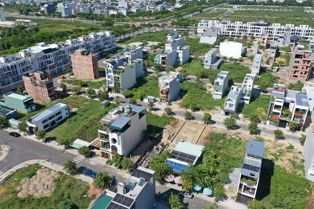 Bán đất đối diện phường hòa khánh, đà nẵng  cách khu mua sắm mega market chỉ 3 phút đi bộ