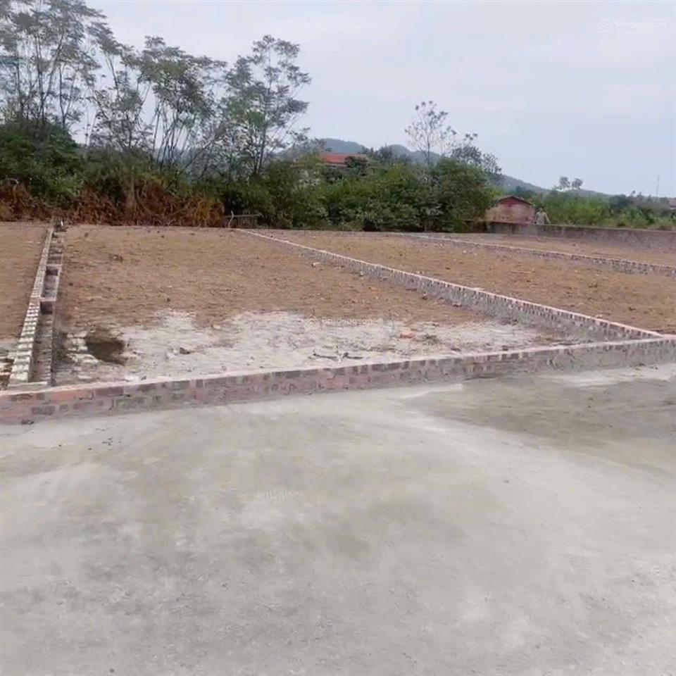 Hot đất sóc sơn full đất ở 130m2  đường 3 ô ô tránh  gần trường học  đường liên xã chợ dân sinh