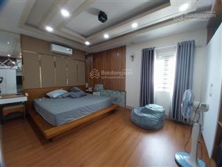 Bán gấp nhà mặt tiền khu vip đường c1, tân bình