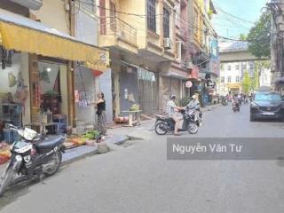 Nhỉnh 6 tỷ! bán nhà full nội thất mặt ngõ ô tô đỗ cửa ngay kđt ngô thì nhậm chỉ 50m ra mặt phố