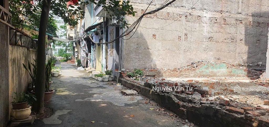 Nhỉnh 9 tỷ! bán gấp đất 2 mặt thoáng ôtô chạy vòng quanh ngay ngã tư vạn phúc hàng xóm louis city