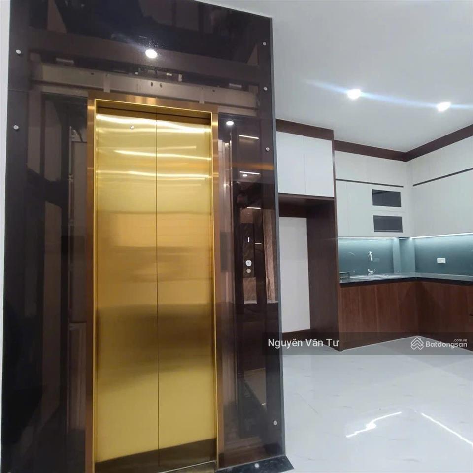 Nhỉnh 10 tỷ! bán nhà thang máy dòng tiền ngay cầu đen cuối đường bà triệu dt 50m2 mt 4m