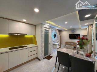 Cô loan cần tiền bán nhanh nhà đẹp phú nhuận  52m2  dọn vào ở ngay